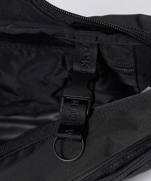 WHITE MOUNTAINEERING(ホワイトマウンテニアリング)の「White Mountaineering/ホワイトマウンテニアリング×BRIEFING/ブリーフィング WM×BRIEFING NEOCHROME CROSS BODY コラボアイテム ナイロン ショルダーバッグ ウエストバッグ メンズ アウトドア カジュアル 2026年秋冬 秋服(ショルダーバッグ・メンズ・ブラック・FREE)」の8枚目の写真