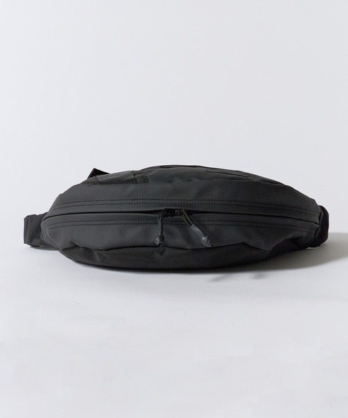 WHITE MOUNTAINEERING(ホワイトマウンテニアリング)の「White Mountaineering/ホワイトマウンテニアリング×BRIEFING/ブリーフィング WM×BRIEFING NEOCHROME CROSS BODY コラボアイテム ナイロン ショルダーバッグ ウエストバッグ メンズ アウトドア カジュアル 2026年秋冬 秋服(ショルダーバッグ・メンズ・ブラック・FREE)」の17枚目の写真