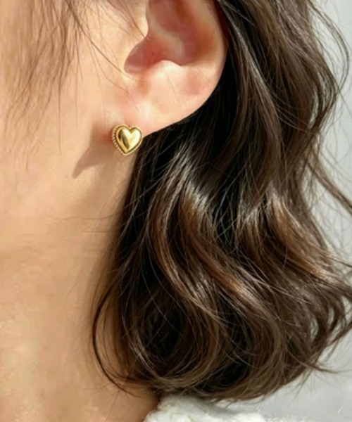 Apparat+(アパラートプラス)の「ヴィンテージ ハートモチーフ ピアス/シンプル/上品(ピアス(両耳用)・レディース・ゴールド/ピンクゴールド/シルバー・フリー)」の1枚目の写真
