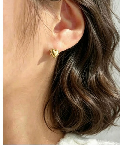 Apparat+(アパラートプラス)の「ヴィンテージ ハートモチーフ ピアス/シンプル/上品(ピアス(両耳用)・レディース・ゴールド/ピンクゴールド/シルバー・フリー)」の4枚目の写真