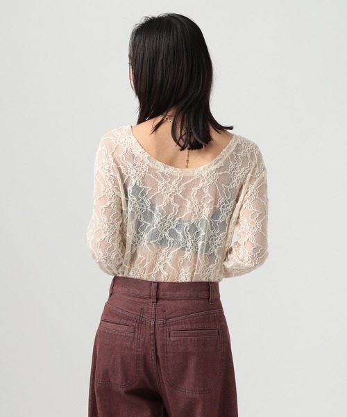 BAYFLOW（ベイフロー）の「[前後2WAY仕様]フレアスリーブモールレーストップス（Tシャツ/カットソー・レディース・オフホワイト・FREE）」の8枚目の写真