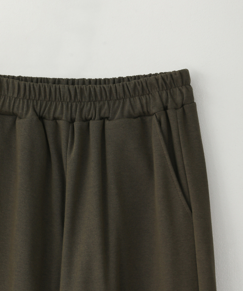 PUFF PUFF DEPT(パフパフ・デプト)の「COMPORT ワイドスウェットパンツ KHAKI(スウェットパンツ・レディース・その他・MEDIUM/LARGE/X-LARGE)」の4枚目の写真