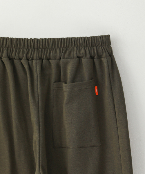 PUFF PUFF DEPT(パフパフ・デプト)の「COMPORT ワイドスウェットパンツ KHAKI(スウェットパンツ・レディース・その他・MEDIUM/LARGE/X-LARGE)」の6枚目の写真