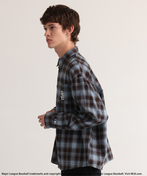 BACK TO THE FIELD（バック トゥー ザ フィールド）の「【MLB】Embroidered Shirt（シャツ/ブラウス・メンズ・ブラウン系/ブルー/ブラック系・MEDIUM/LARGE）」の17枚目の写真