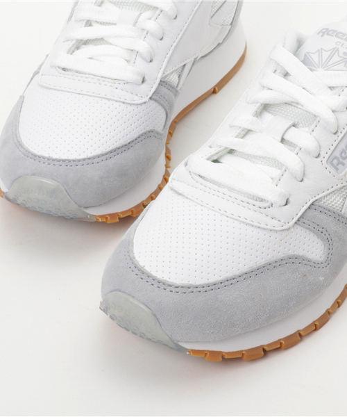 Reebok(リーボック)の「クラシックレザー パーフェクト スプリット パック Reebok CLASSIC(リーボック クラシック)(スニーカー・レディース・ホワイト×グレー・24.0cm/25.0cm/23.0cm/23.5cm/22.5cm/26.0cm/24.5cm/25.5cm/22.0cm)」の6枚目の写真