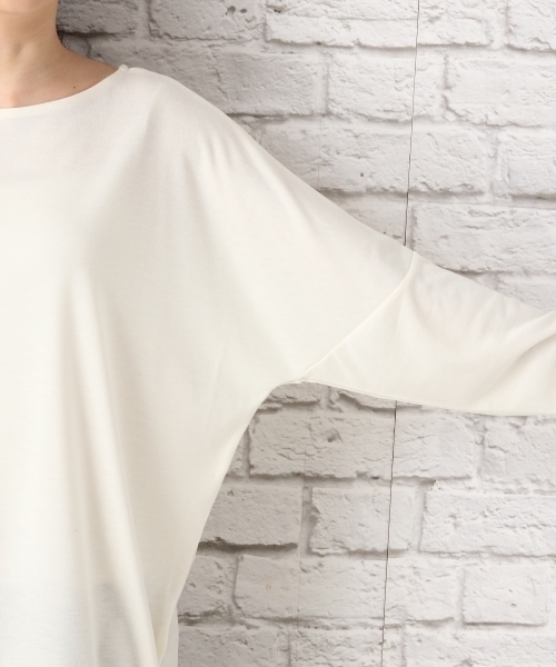 LEPSIM（レプシィム）の「ポンチドレープ2WAYプルオーバー　734938（Tシャツ/カットソー・レディース・アイボリー/ブラック/レッドパープル・FREE）」の4枚目の写真