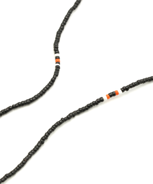 mikia（ミキア）の「【MIKIA】NECKLACE TRADE（ネックレス・メンズ・レッド/ブラック・FREE）」の4枚目の写真