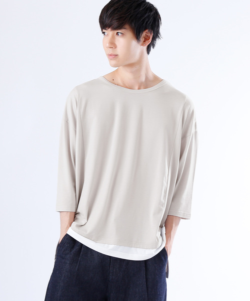 MONO-MART(モノマート)の「ドロップショルダー裾レイヤードヘムラインカットソー(3/4スリーブ)(Tシャツ/カットソー・メンズ・ブルー系その他/ホワイト系その他/ブラック系その他/グレー系その他/ブルー系その他2・FREE)」の4枚目の写真