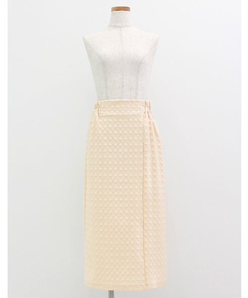 シロップ.(シロップ.)の「きれいIラインのカットソータイトスカート(スカート・レディース・クリーム/ブラック・MEDIUM/SMALL/LARGE/X-LARGE/XX-LARGE)」の4枚目の写真