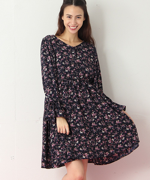 Honeys（ハニーズ）の「花柄ワンピース（ワンピース・レディース・ブラック系その他/ブルー系その他/レッド系その他・M/L）」の3枚目の写真