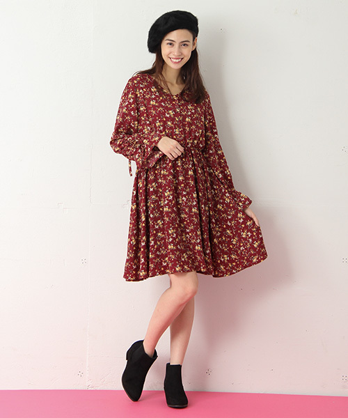 Honeys（ハニーズ）の「花柄ワンピース（ワンピース・レディース・ブラック系その他/ブルー系その他/レッド系その他・M/L）」の10枚目の写真