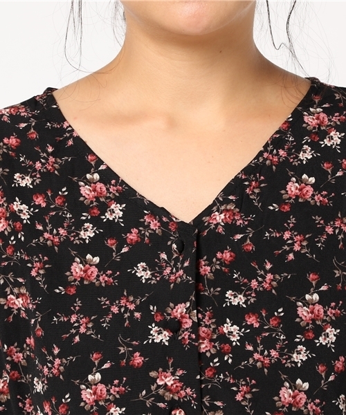 Honeys（ハニーズ）の「花柄ワンピース（ワンピース・レディース・ブラック系その他/ブルー系その他/レッド系その他・M/L）」の4枚目の写真