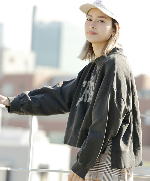 DOUBLE NAME（ダブルネーム）の「ピグメントＢＩＧオフショル裏毛プルオーバー（Tシャツ/カットソー・レディース・ライトグレー/ブラック/グリーン・FREE）」の12枚目の写真