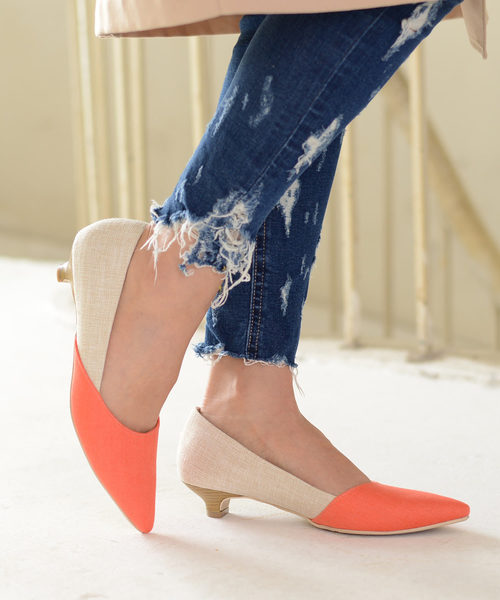 AmiAmi（アミアミ）の「バイカラー3cmヒールパンプス（パンプス・レディース・オレンジ/シルバーグレー/ベージュ系その他/レッド系その他/ブルー系その他3/ブラック系その他/レッド系その他2/ベージュ系その他2/ブラック/パイソン/ブルー系その他/ブラック系その他2/ホワイト系その他/ベージュ/ホワイト×ネイビー/ブラック系その他3/ブラウン系その他/ゴールド/シルバー系その他/ブラウン/アイボリー/ゼブラ/アニマル/ベージュ系その他3/グリーン/シルバー/ホワイト系その他2/ブロンズ・35/38/39/34/36/37/40）」の21枚目の写真