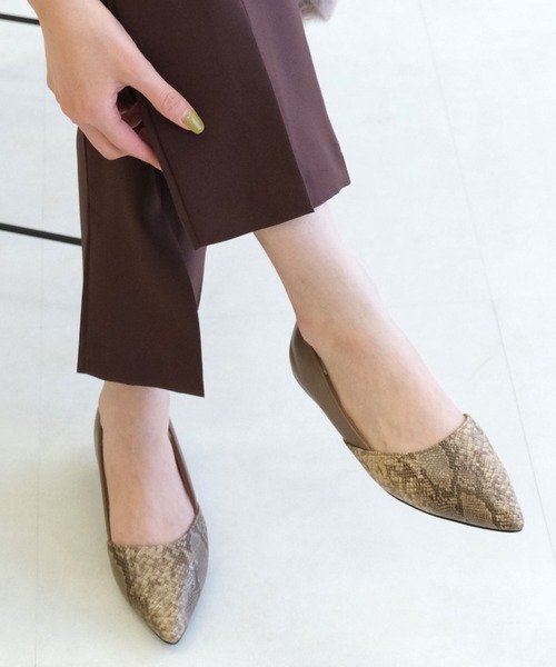 AmiAmi（アミアミ）の「バイカラー3cmヒールパンプス（パンプス・レディース・オレンジ/シルバーグレー/ベージュ系その他/レッド系その他/ブルー系その他3/ブラック系その他/レッド系その他2/ベージュ系その他2/ブラック/パイソン/ブルー系その他/ブラック系その他2/ホワイト系その他/ベージュ/ホワイト×ネイビー/ブラック系その他3/ブラウン系その他/ゴールド/シルバー系その他/ブラウン/アイボリー/ゼブラ/アニマル/ベージュ系その他3/グリーン/シルバー/ホワイト系その他2/ブロンズ・35/38/39/34/36/37/40）」の11枚目の写真