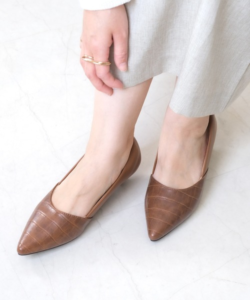 AmiAmi（アミアミ）の「バイカラー3cmヒールパンプス（パンプス・レディース・オレンジ/シルバーグレー/ベージュ系その他/レッド系その他/ブルー系その他3/ブラック系その他/レッド系その他2/ベージュ系その他2/ブラック/パイソン/ブルー系その他/ブラック系その他2/ホワイト系その他/ベージュ/ホワイト×ネイビー/ブラック系その他3/ブラウン系その他/ゴールド/シルバー系その他/ブラウン/アイボリー/ゼブラ/アニマル/ベージュ系その他3/グリーン/シルバー/ホワイト系その他2/ブロンズ・35/38/39/34/36/37/40）」の10枚目の写真