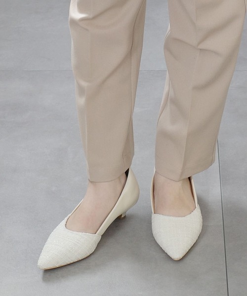 AmiAmi（アミアミ）の「バイカラー3cmヒールパンプス（パンプス・レディース・オレンジ/シルバーグレー/ベージュ系その他/レッド系その他/ブルー系その他3/ブラック系その他/レッド系その他2/ベージュ系その他2/ブラック/パイソン/ブルー系その他/ブラック系その他2/ホワイト系その他/ベージュ/ホワイト×ネイビー/ブラック系その他3/ブラウン系その他/ゴールド/シルバー系その他/ブラウン/アイボリー/ゼブラ/アニマル/ベージュ系その他3/グリーン/シルバー/ホワイト系その他2/ブロンズ・35/38/39/34/36/37/40）」の4枚目の写真