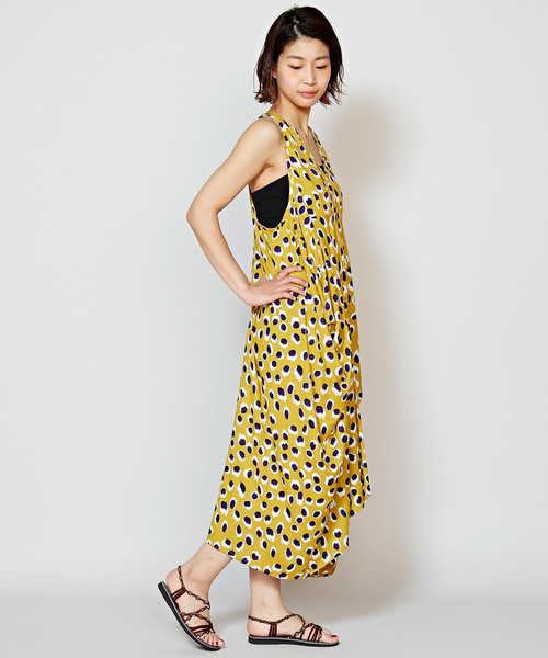 チャイハネ（チャイハネ）の「【チャイハネ】アフリカンドット柄変形ノースリーブワンピース（ワンピース・レディース・ブラック/イエロー/ブルー・FREE）」の8枚目の写真