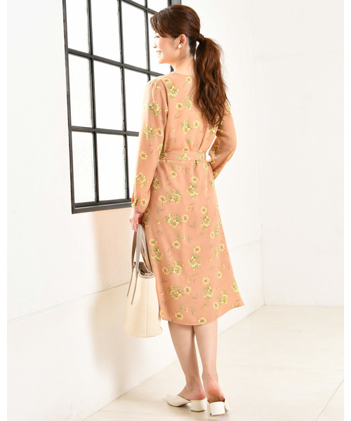 un dix cors（アンディコール）の「ピーチサテンプリントワンピース（ワンピース・レディース・アイボリー/ピンク・ﾌﾘ-）」の6枚目の写真