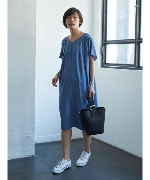 AMERICAN HOLIC（アメリカンホリック）の「・Vネックサックワンピース（ワンピース・レディース・チャコールグレー/ベージュ/ブルー・FREE）」の7枚目の写真