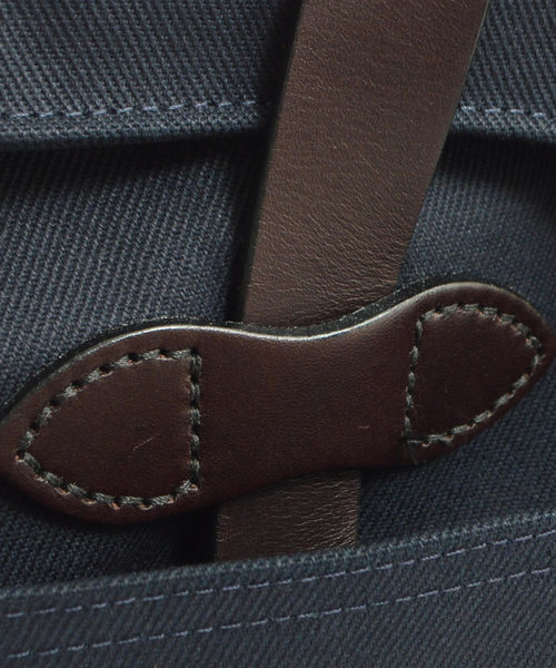 ROOPTOKYO（ループトウキョウ）の「FILSON / フィルソン オリジナルブリーフケース ORIGINAL BRIEAF CASE（ビジネスバッグ・メンズ・ネイビー/タン・FREE）」の10枚目の写真