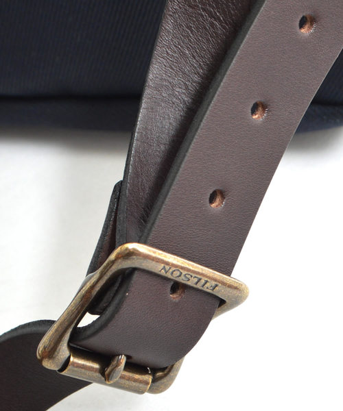 ROOPTOKYO（ループトウキョウ）の「FILSON / フィルソン オリジナルブリーフケース ORIGINAL BRIEAF CASE（ビジネスバッグ・メンズ・ネイビー/タン・FREE）」の19枚目の写真