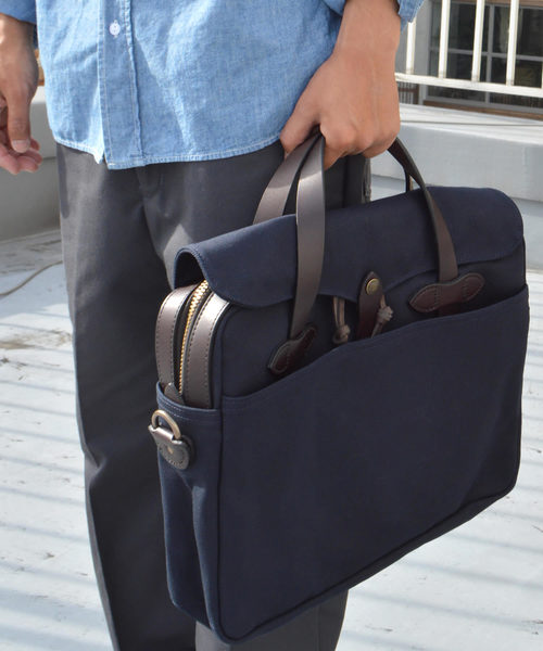 ROOPTOKYO（ループトウキョウ）の「FILSON / フィルソン オリジナルブリーフケース ORIGINAL BRIEAF CASE（ビジネスバッグ・メンズ・ネイビー/タン・FREE）」の21枚目の写真