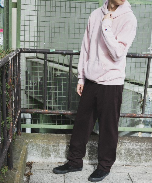 Russell Athletic(ラッセルアスレティック)の「【RUSSELL for ADAM ET ROPE'】ビッグシルエットパーカー(スウェット・メンズ・キナリ/ブラック/ダークブラウン/ピンク・M/L)」の4枚目の写真