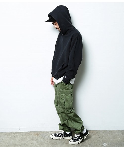 Russell Athletic(ラッセルアスレティック)の「【RUSSELL for ADAM ET ROPE'】ビッグシルエットパーカー(スウェット・メンズ・キナリ/ブラック/ダークブラウン/ピンク・M/L)」の7枚目の写真