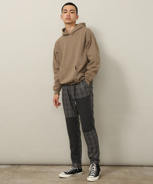 Russell Athletic(ラッセルアスレティック)の「【RUSSELL for ADAM ET ROPE'】ビッグシルエットパーカー(スウェット・メンズ・キナリ/ブラック/ダークブラウン/ピンク・M/L)」の5枚目の写真