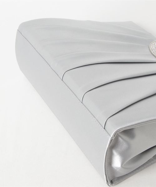 Cupid Heart（キューピッドハート）の「【Cupid Heart】結婚式バッグ ビジューハンドルプリーツバッグ（クラッチバッグ・レディース・ブラック/ライトグレー/ベージュ/ホワイト・MEDIUM）」の7枚目の写真