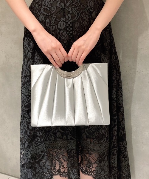 Cupid Heart（キューピッドハート）の「【Cupid Heart】結婚式バッグ ビジューハンドルプリーツバッグ（クラッチバッグ・レディース・ブラック/ライトグレー/ベージュ/ホワイト・MEDIUM）」の11枚目の写真