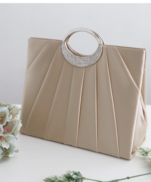 Cupid Heart（キューピッドハート）の「【Cupid Heart】結婚式バッグ ビジューハンドルプリーツバッグ（クラッチバッグ・レディース・ブラック/ライトグレー/ベージュ/ホワイト・MEDIUM）」の13枚目の写真