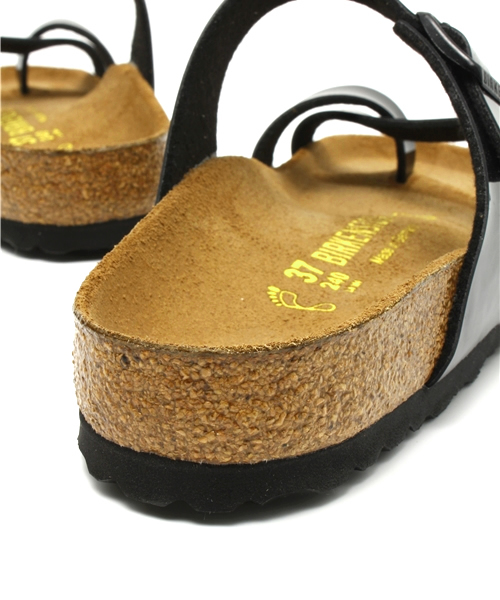 BIRKENSTOCK（ビルケンシュトック）の「MAYARI BF PATENT Black（サンダル・メンズ・ブラック・39/37/36/38/41/40/42/43/35）」の3枚目の写真