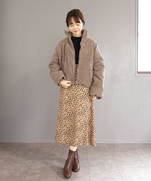 SESTO(セスト)の「コーデュロイ フェイクダウンジャケット(ダウンジャケット/コート・レディース・アイボリー/グレイッシュベージュ/ブラック・M)」の18枚目の写真