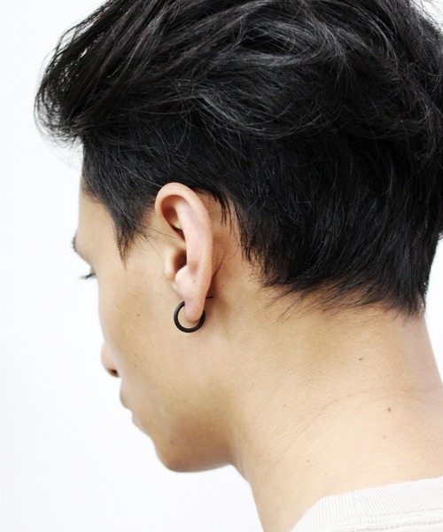 Vaya Con Dios（ヴァヤコンディオス）の「【VayaConDios/ヴァヤコンディオス】ステンレス製O字フープピアス（ピアス（片耳用）・メンズ・シルバー/ブラック/ピンクゴールド/ゴールド・FREE）」の12枚目の写真