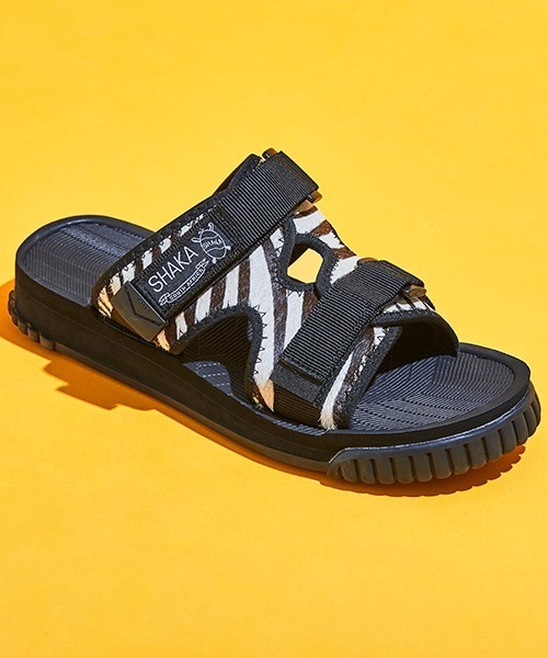 SHAKA（シャカ）の「2020年モデル・別注カラー有【SHAKA / シャカ】CHILLOUT COWHAIR（サンダル・レディース・ブラック/その他/ゼブラ・11/4/6/8/10/9/5/7）」の3枚目の写真