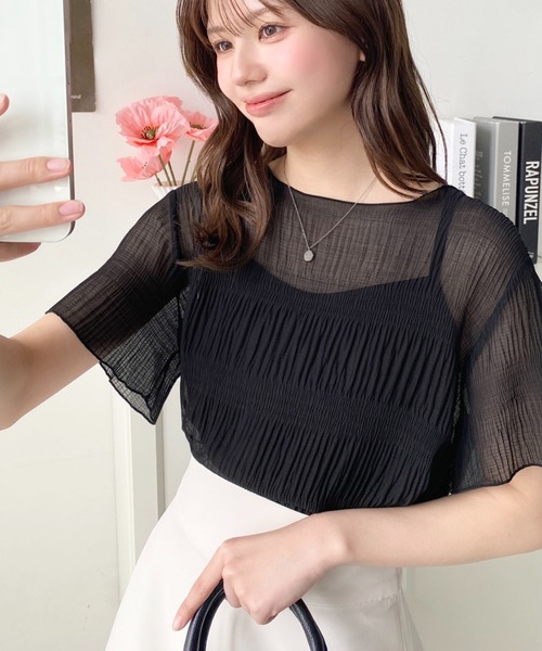 moment+（モーメントプラス）の「【累計販売枚数2万枚突破！】インナーキャミ付きマジョリカプリーツ半袖メローシアープルオーバー（シャツ/ブラウス・レディース・ブラック/オフホワイト/ライトグリーン/グレイッシュベージュ/パープル/ブラウン/オレンジ/ブラック系その他/ホワイト系その他/ミント/ベージュ/ライトベージュ/アイボリー/ナチュラル・M/L）」の15枚目の写真