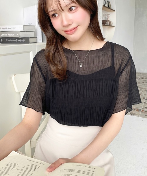 moment+（モーメントプラス）の「【累計販売枚数2万枚突破！】インナーキャミ付きマジョリカプリーツ半袖メローシアープルオーバー（シャツ/ブラウス・レディース・ブラック/オフホワイト/ライトグリーン/グレイッシュベージュ/パープル/ブラウン/オレンジ/ブラック系その他/ホワイト系その他/ミント/ベージュ/ライトベージュ/アイボリー/ナチュラル・M/L）」の16枚目の写真