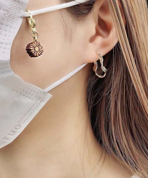 agete(アガット)の「【WEB限定】K10ピアス&ピアスチャームセット(ピアス(両耳用)・レディース・ゴールド系その他・FREE)」の7枚目の写真