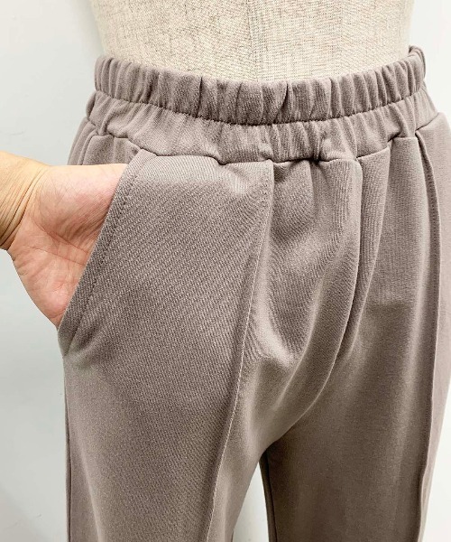 PICCIN（ピッチン）の「【WEB限定】ミニ裏毛フレアパンツ（その他パンツ・レディース・グレイッシュベージュ/ブルーグレー/ブラック・M）」の16枚目の写真