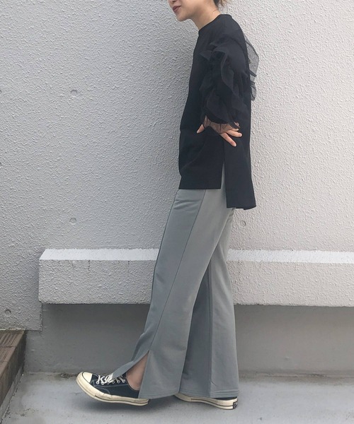 PICCIN（ピッチン）の「【WEB限定】ミニ裏毛フレアパンツ（その他パンツ・レディース・グレイッシュベージュ/ブルーグレー/ブラック・M）」の8枚目の写真