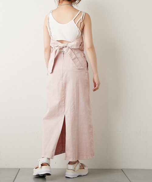 Chico（チコ）の「バックリボンデニムロングキャミワンピース（ワンピース・レディース・ブルー/ホワイト/ブラック/ネイビー/ピンク/グリーン・FREE）」の14枚目の写真