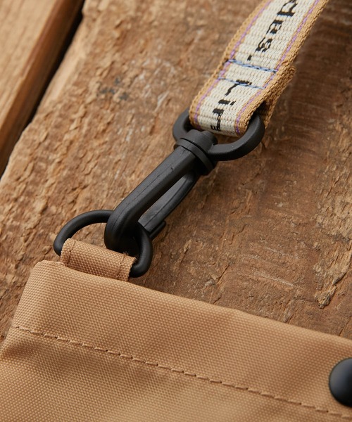 THEATRE PRODUCTS（シアタープロダクツ）の「【WEB限定カラー有り】【THEATRE PRODUCTS×CIAOPANIC TYPY】サコッシュ（ボディバッグ/ウエストポーチ・レディース・グレー/ブラック/ベージュ/パープル・ONE SIZE）」の6枚目の写真