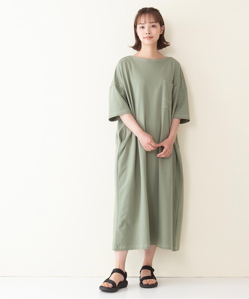 Dickies（ディッキーズ）の「【DICKIES/ディッキーズ】ミニ裏毛ビッグフィット（ビッグシルエット）Ｔシャツワンピース　5分丈　ワンポイントブランドロゴ　腰ポケット付き（ワンピース・レディース・ホワイト/グリーン/チャコールグレー・MEDIUM）」の13枚目の写真