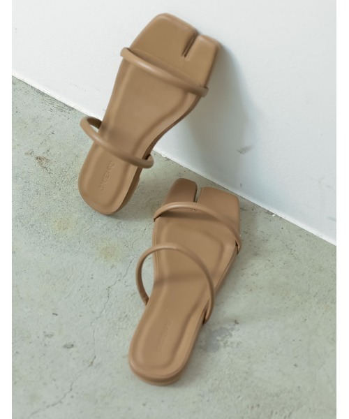 Re:EDIT（リエディ）の「足袋風フラットサンダル（サンダル・レディース・ホワイト/モカ/ブラック・X-LARGE/LARGE/MEDIUM/SMALL）」の3枚目の写真