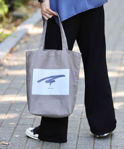 coen by Mr.SZK(コーエンバイミスタースズキ)の「- cafe holic - カフェプリントトートバッグ【coen × Mr.SZK】-(トートバッグ・メンズ・ライトグレー/ホワイト/ブラウン・FREE)」の16枚目の写真