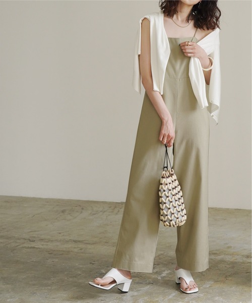 titivate(ティティベイト)の「綿麻サロペット(サロペット/オーバーオール・レディース・ホワイト/ブラック/オリーブ・M)」の1枚目の写真