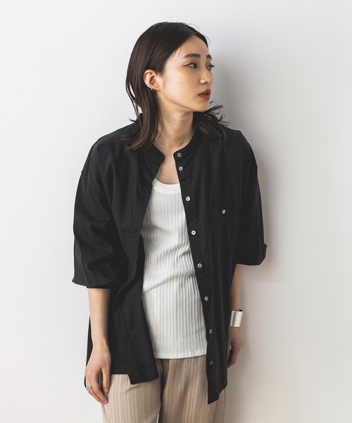 khakito(カーキト)の「袖ボリューム ワークシャツ(シャツ/ブラウス・レディース・ブラック/アイボリー・MEDIUM)」の1枚目の写真