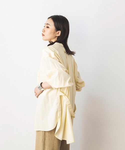 khakito(カーキト)の「袖ボリューム ワークシャツ(シャツ/ブラウス・レディース・ブラック/アイボリー・MEDIUM)」の3枚目の写真